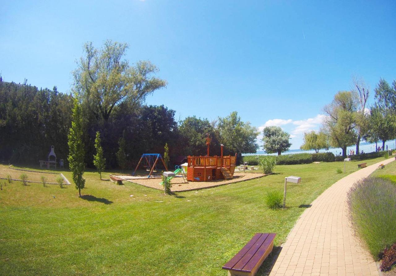 Vizparti Sas Apartman Siófok Extérieur photo